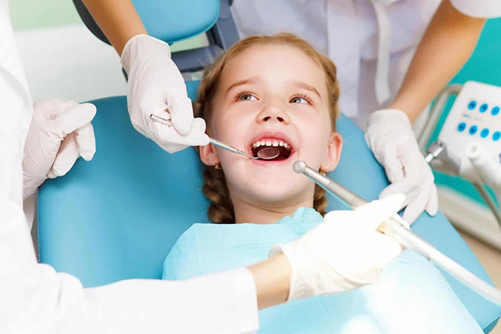 Pediatric dentist in sivananda colony